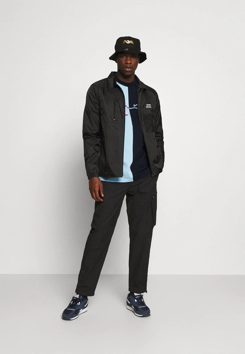 Am billigsten 😍 Karl Kani SIGNATURE BLOCK TEE UNISEX - T-Shirt Print - Navy ⌛ 2 Am billigsten 😍 Karl Kani SIGNATURE BLOCK TEE UNISEX - T-Shirt Print - Navy ⌛ – Bild 2