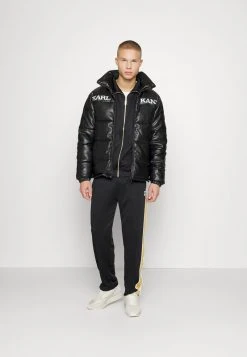 Rabatt 🥰 Karl Kani RETRO PUFFER JACKET - Winterjacke - Dark Grey, Herren 🥰 -Karl Kani Verkäufe ebc066a8ebdd484baeab1d3b46ac28d4