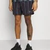 Großhandel 👏 Karl Kani SMALL SIGNATURE PINSTRIPE - Shorts - Black, Herren 🎁 12 Großhandel 👏 Karl Kani SMALL SIGNATURE PINSTRIPE - Shorts - Black, Herren 🎁 -Karl Kani Verkäufe ecccc81173b74acf8f946ec6e02e00d2