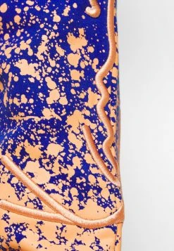 Brandneu 👏 Karl Kani SIGNATURE PAINT SPLATTER - Jogginghose - Blue, Damen 🛒 -Karl Kani Verkäufe ee79746ceb9d46b1bc5087d52fe928f1