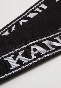 Brandneu ⌛ Karl Kani COLLEGE CLICK BELT - Gürtel - Black, Unisex 🤩 -Karl Kani Verkäufe ef20e818174841d09003654d7f5d0cb4