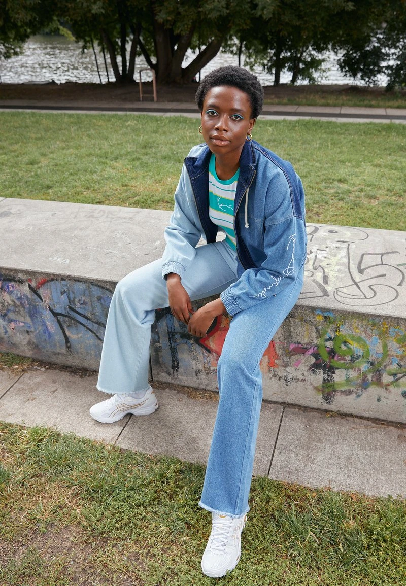 Großhandel ✔️ Karl Kani ORIGINALS BLOCK JACKET - Jeansjacke - Blue, Damen 💯 2 Großhandel ✔️ Karl Kani ORIGINALS BLOCK JACKET - Jeansjacke - Blue, Damen 💯 – Bild 2