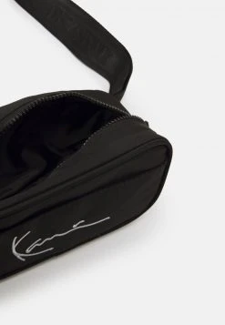 Rabatt ✔️ Karl Kani SIGNATURE MULTI PANEL BAG UNISEX SET - Gürteltasche - Black 🔔 -Karl Kani Verkäufe fa67d0d0cdda45b4a44b1e5ebef0945d