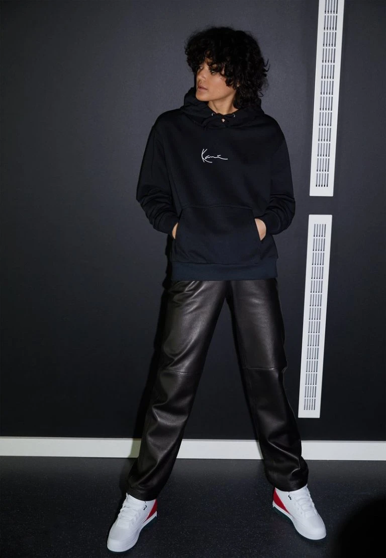 Karl Kani Verkäufe -Karl Kani Verkäufe bcb288406a7849e3ab26176e6dd82e22 768x1109 1